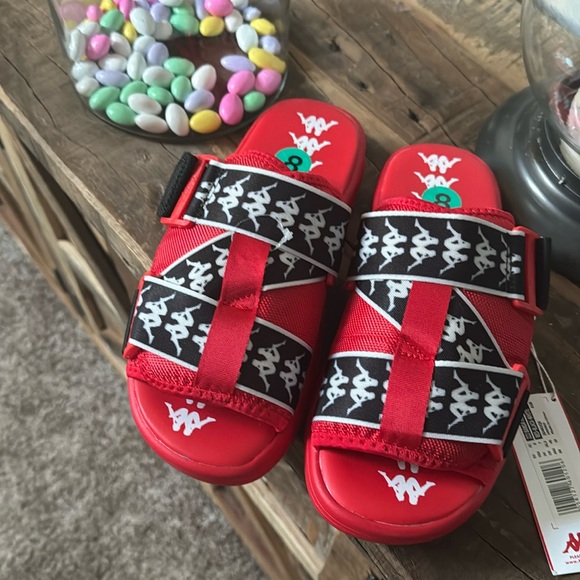 Nwt kappa slides 8 - Picture 1 of 6